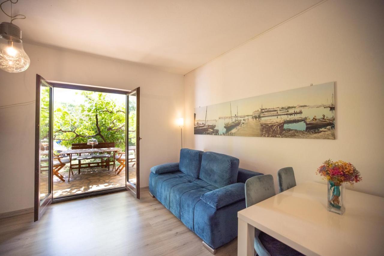 Apartments And A Room Ina ザダル エクステリア 写真