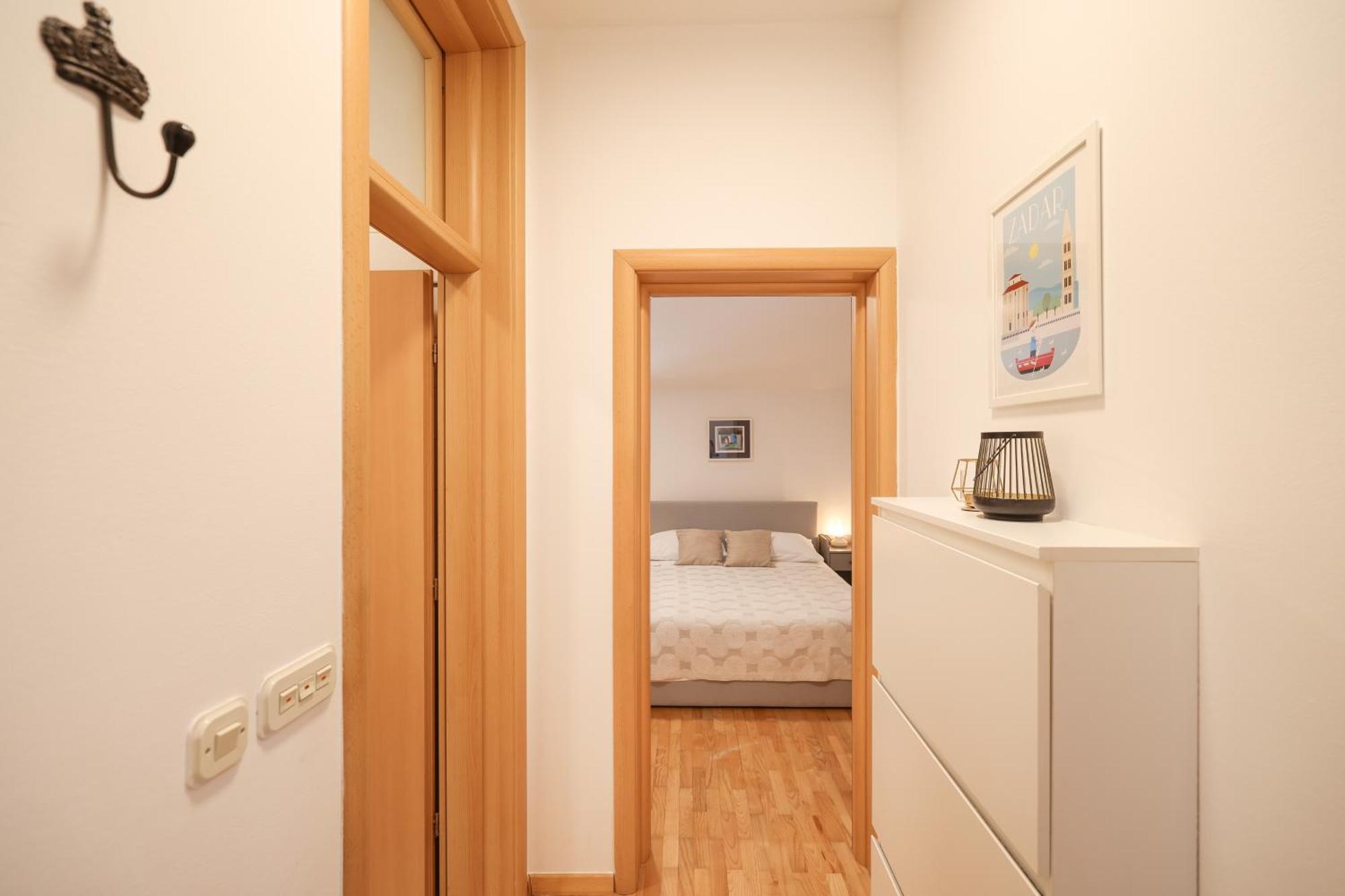 Apartments And A Room Ina ザダル エクステリア 写真