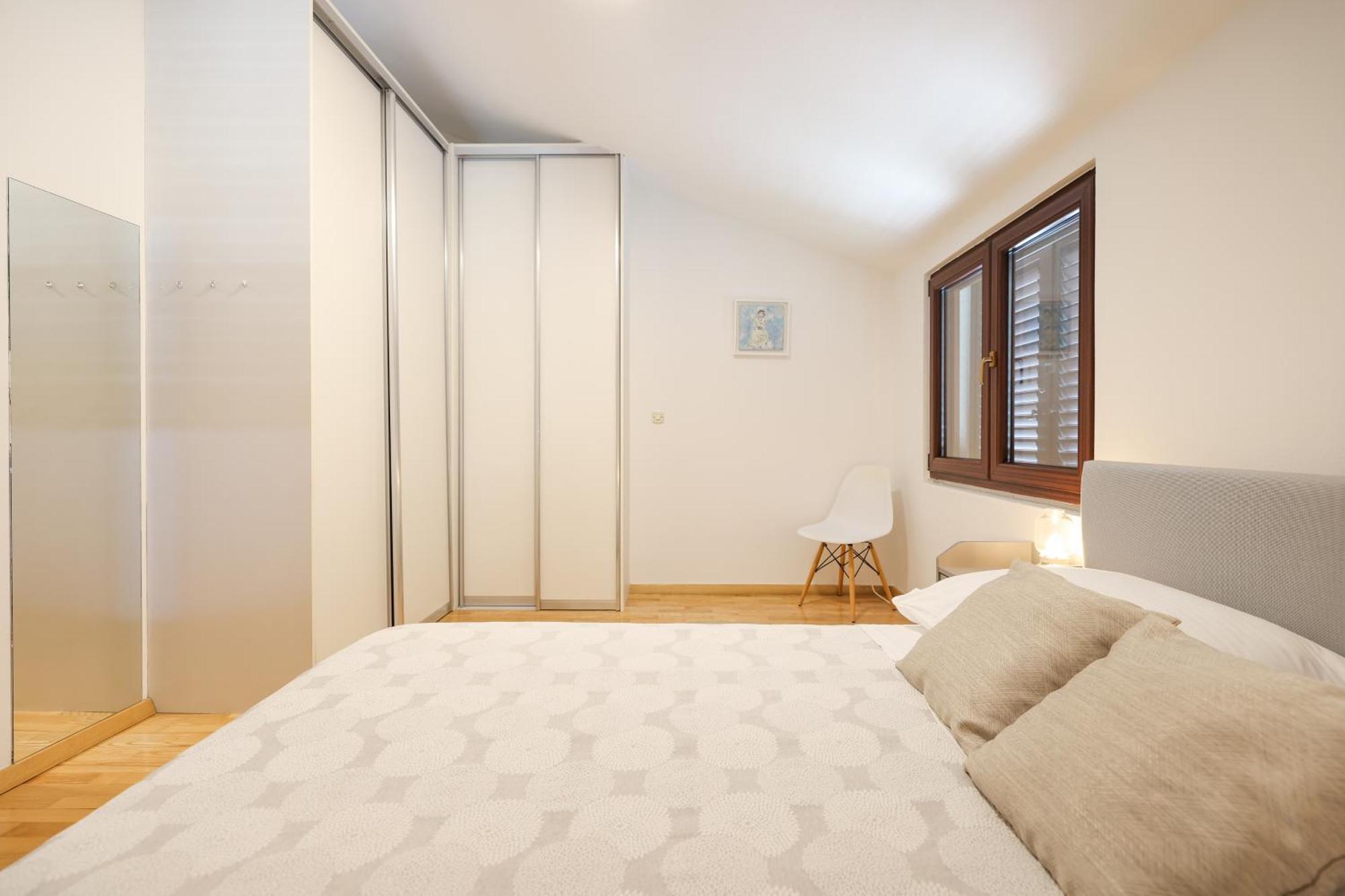 Apartments And A Room Ina ザダル エクステリア 写真